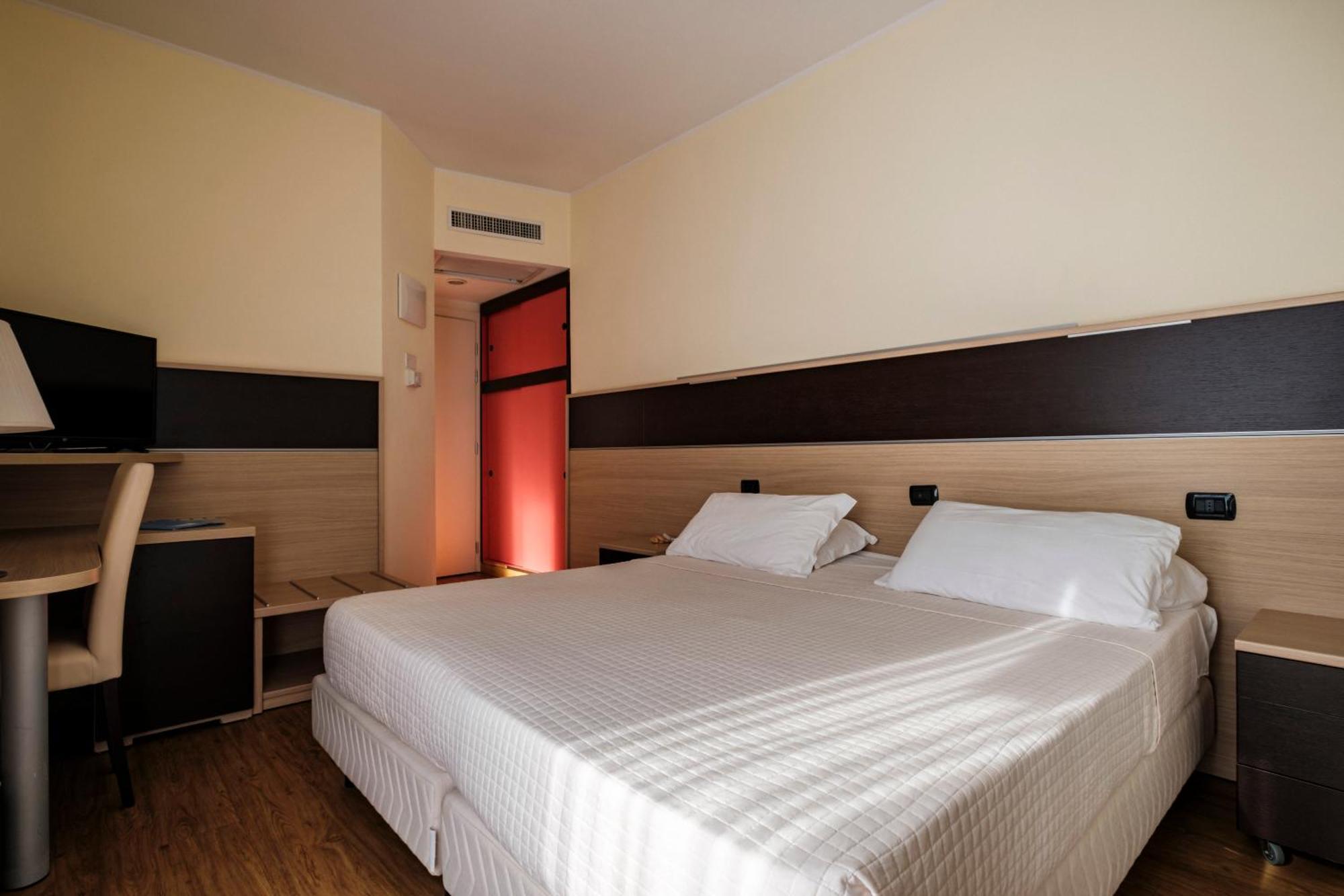 Augustus Hotel Ριτσιόνε Εξωτερικό φωτογραφία