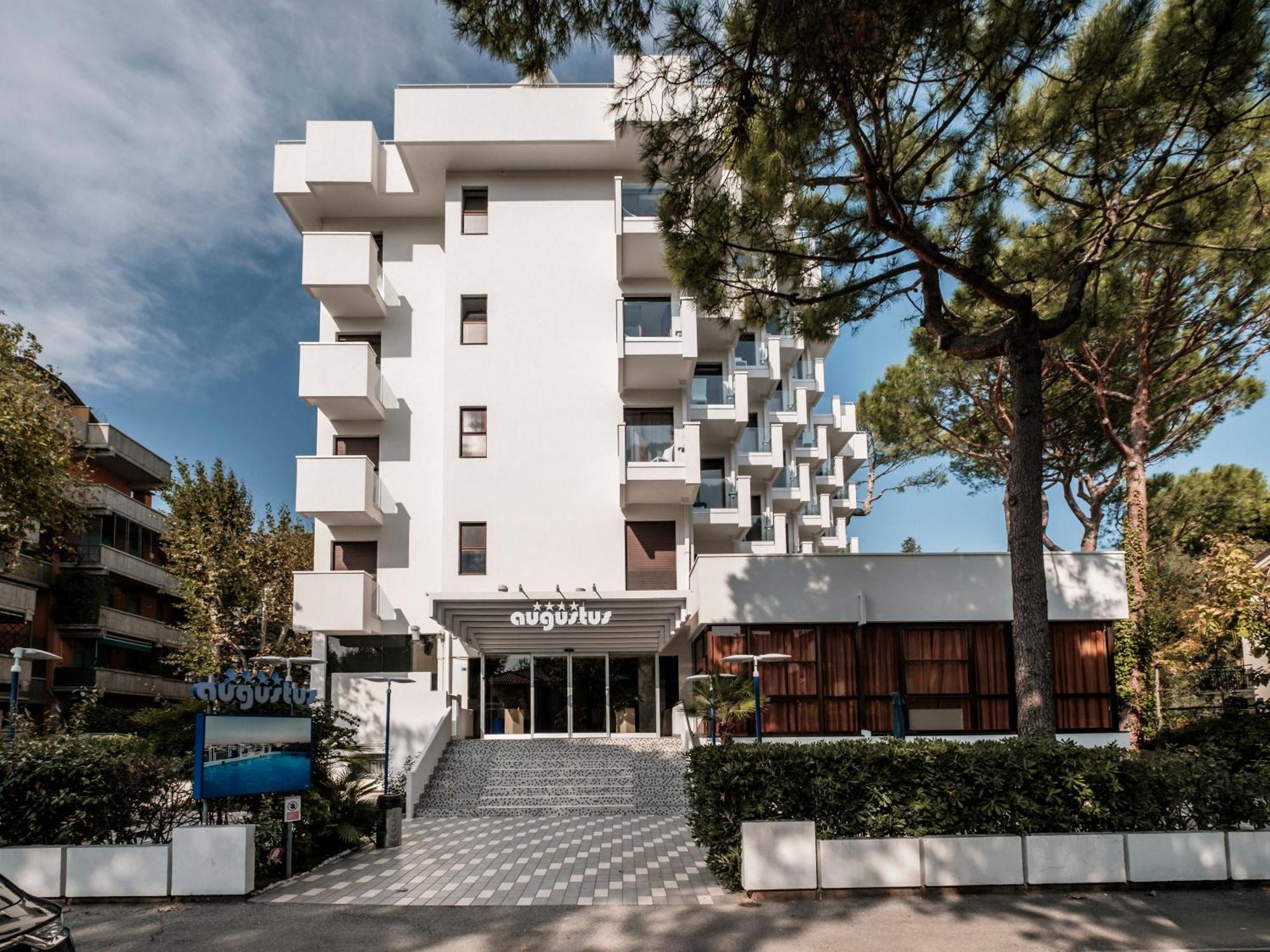 Augustus Hotel Ριτσιόνε Εξωτερικό φωτογραφία
