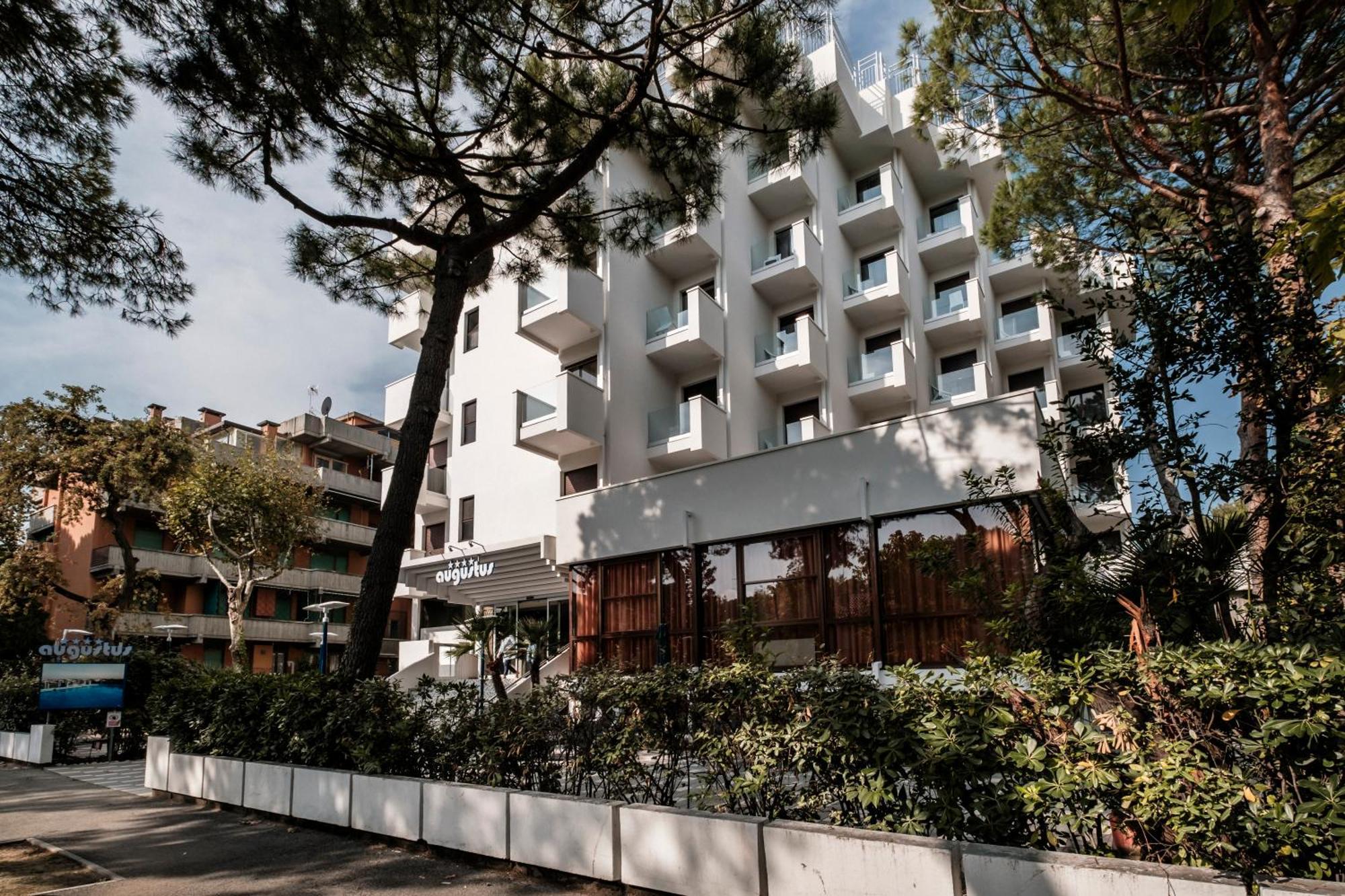 Augustus Hotel Ριτσιόνε Εξωτερικό φωτογραφία